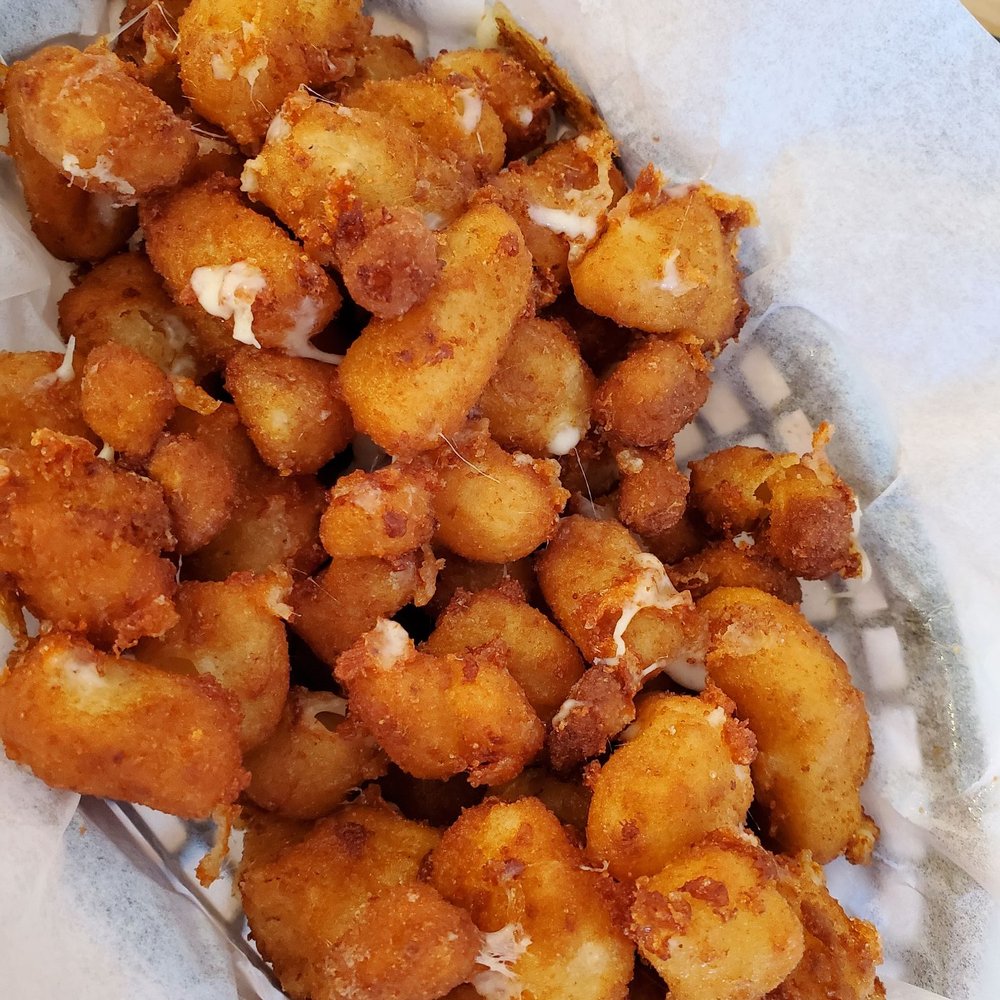 300 Suns Brewing - Cheese Curd Appetizer - Brewpubs Near Me - Longmont, Colorado 300 Suns Brewing - Cheese Curd Appetizer - Brewpubs Near Me - Longmont, Colorado