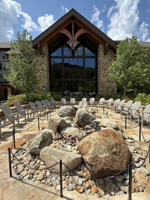Dollywood's HeartSong Lodge & Resort by null