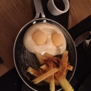deli_rant - Postre huevos fritos con patatas - Signature Cuisine Near Me - Valencia, V deli_rant - Postre huevos fritos con patatas - Signature Cuisine Near Me - Valencia, V