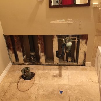 Top Notch Flood - Removal of wet drywall & carpet - Damage Restoration Near Me - San Marcos, California Top Notch Flood - Removal of wet drywall & carpet - Damage Restoration Near Me - San Marcos, California