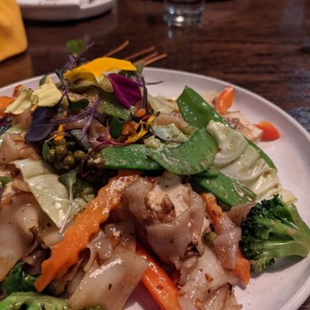 Sun and Moon - Pad Kee Mao with Tofu - Thai Near Me - San Francisco, California Sun and Moon - Pad Kee Mao with Tofu - Thai Near Me - San Francisco, California