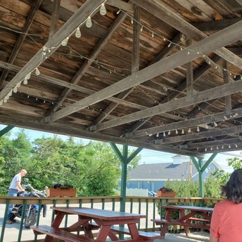 Crosby's Drive In - Covered outdoor dining - American Near Me - Bucksport, Maine