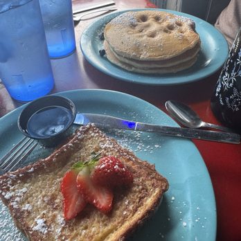 Blue Moon Cafe - French toast and blueberry pancakes - Breakfast & Brunch Near Me - Baltimore, Maryland Blue Moon Cafe - French toast and blueberry pancakes - Breakfast & Brunch Near Me - Baltimore, Maryland