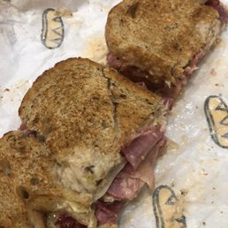 Reuben Sandwich Reuben Sandwich