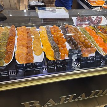 Les Halles de Lyon - Paul Bocuse - Candied fruit - Public Markets Near Me - Lyon, 69 Les Halles de Lyon - Paul Bocuse - Candied fruit - Public Markets Near Me - Lyon, 69