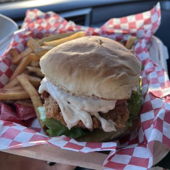 The Smokin' Onion - Chick'n Sandwich & Fries pickup every Tuesday at New Belgium - Food Trucks Near Me - Asheville, North Carolina