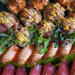 Sushi Box - Nigiris et sakaris