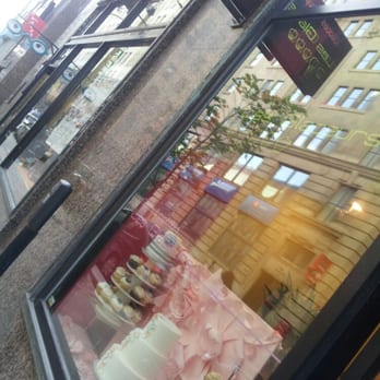 Les Glaceurs - Patisserie/Cake Shop Near Me - Montreal, Quebec Les Glaceurs - Patisserie/Cake Shop Near Me - Montreal, Quebec