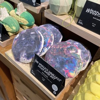 LUSH - Cosmetics & Beauty Supply Near Me - Houston, Texas