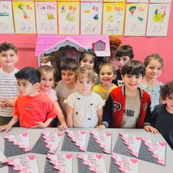 Tujunga Canyon Preschool Academy - Mother's Day activity