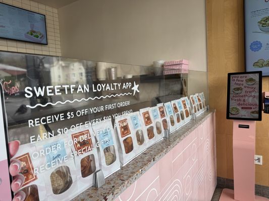 Sweetfin Poke Burbank by null