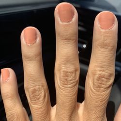 Young Nails Style & Spa - Terrible mani-pedi