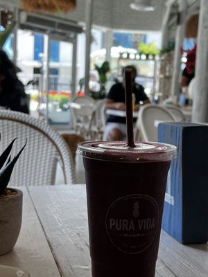 Pura Vida Miami by null