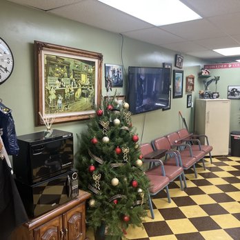 Richland Barbers - Xmas tree - Barbers Near Me - Orange, California Richland Barbers - Xmas tree - Barbers Near Me - Orange, California