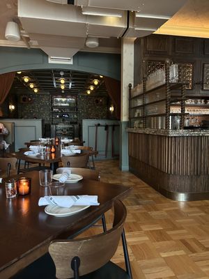 DeNucci's Lincoln Park by null