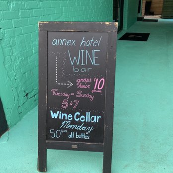 Annex Hotel - Wine bar - Hotels Near Me - Toronto, Ontario