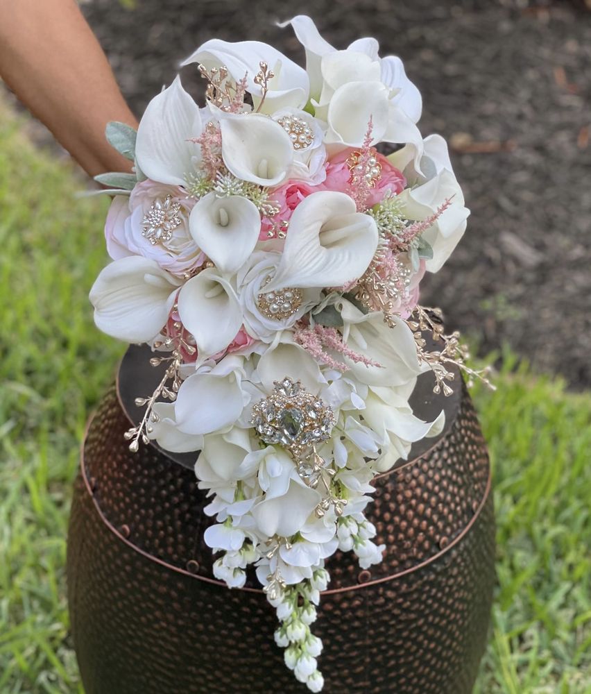 VIBRANT POP Request Information Missouri City, Texas Florists