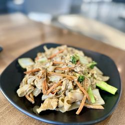 Thai Esane - Chicken Pad Se Ew