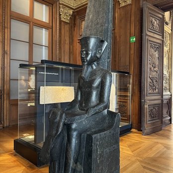 Musée du Louvre - Museums Near Me - Paris, 75