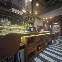 Loma 42 - Bar Area