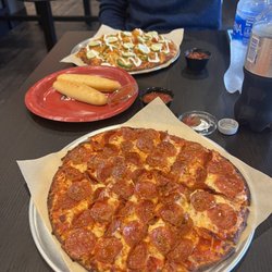 Donatos Pizza