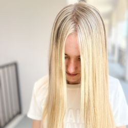 Balayage Bar & Boutique - Blonde balayage
