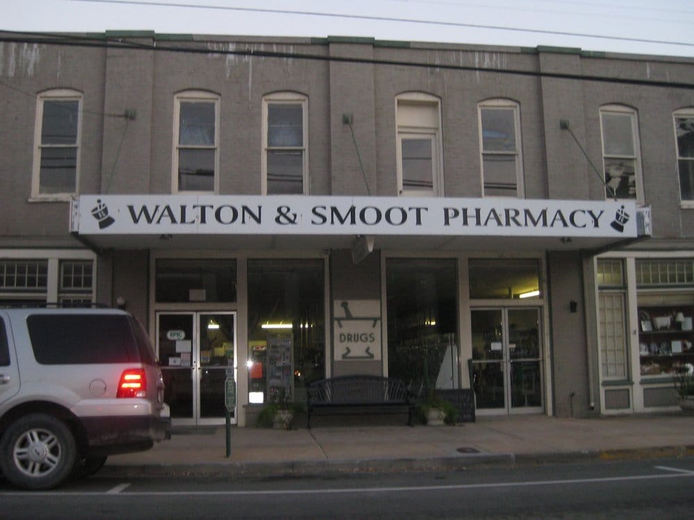 WALTON & SMOOT PHARMACY Updated June 2024 109 S Main St, Woodstock