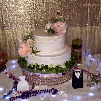 Artemio's Bakery - Wedding cake - Bakeries Near Me - Chicago, Illinois