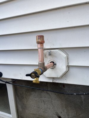 State line plumbing Logo