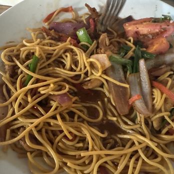 Peru's Taste - Spaghetti with chicken - Peruvian Near Me - Northridge, California
