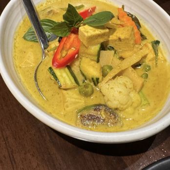 Vee's Bistro - Green curry - Thai Near Me - Zürich, ZH Vee's Bistro - Green curry - Thai Near Me - Zürich, ZH