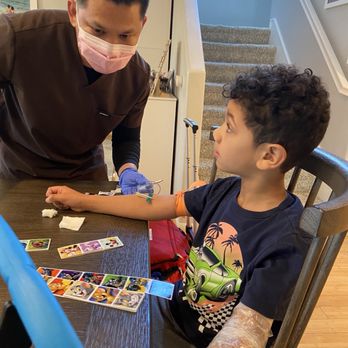 Veniflow Mobile Phlebotomy - Mobile bloodwork draw at home with Michael from Veniflow Mobile Phlebotomy - Home Health Care Near Me - Temecula, California Veniflow Mobile Phlebotomy - Mobile bloodwork draw at home with Michael from Veniflow Mobile Phlebotomy - Home Health Care Near Me - Temecula, California