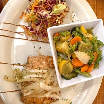 Terruño - Salmon fillet with vegetables and a side salad - Caribbean Near Me - Luquillo, Puerto Rico Terruño - Salmon fillet with vegetables and a side salad - Caribbean Near Me - Luquillo, Puerto Rico