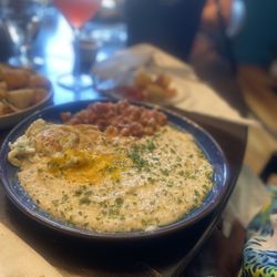 The Historic Magnolia House - Magnolia Breakfast with corned beef hash
