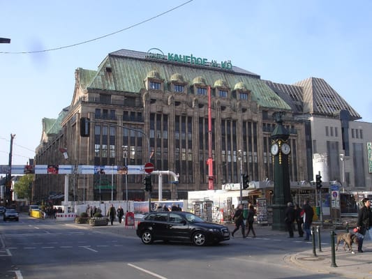 GALERIA Düsseldorf Königsallee by null