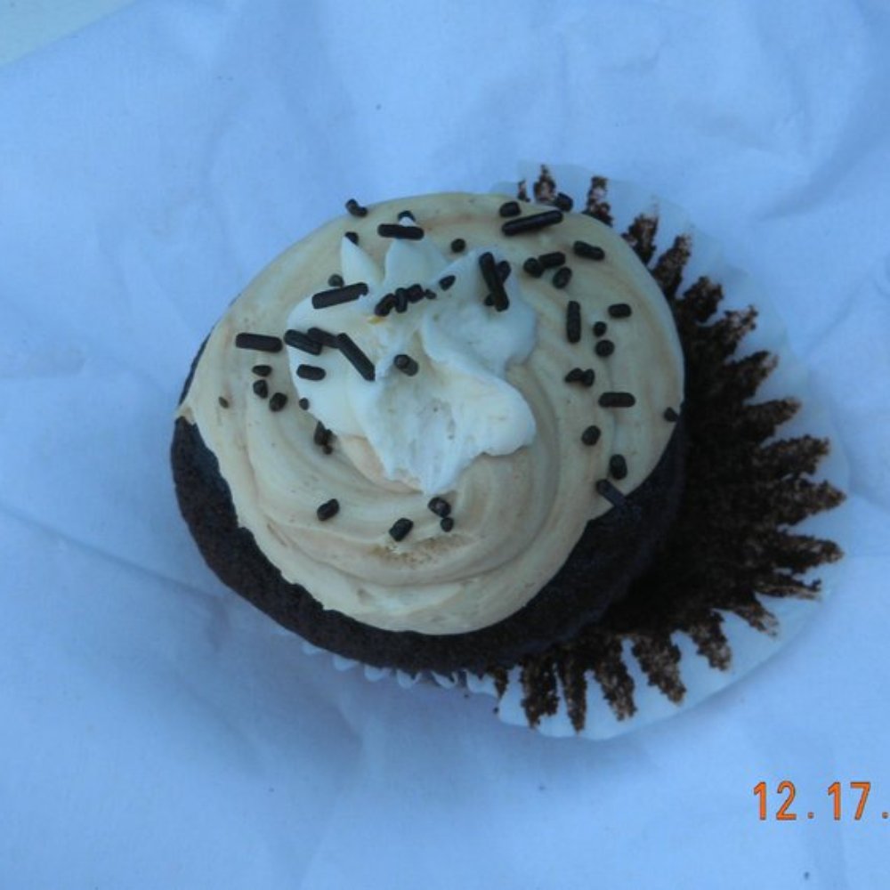 Frosting Cupcakes - Chocolate Peanut butter - Custom Cakes Near Me - Vero Beach, Florida Frosting Cupcakes - Chocolate Peanut butter - Custom Cakes Near Me - Vero Beach, Florida