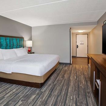 Hampton Inn Daytona/Ormond Beach - Guest room - Hotels Near Me - Ormond Beach, Florida