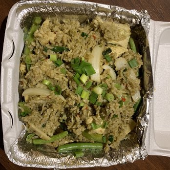 Lucki Thai - Green curry rice with chicken, green beans, onion - Thai Near Me - Las Vegas, Nevada Lucki Thai - Green curry rice with chicken, green beans, onion - Thai Near Me - Las Vegas, Nevada