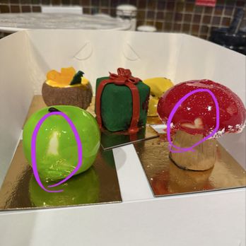 Altadena Bakery - Desserts Near Me - Burbank, California