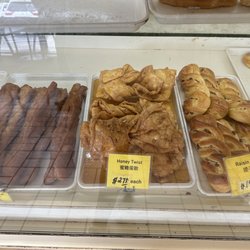 1st Avenue Bakery - Baked goods