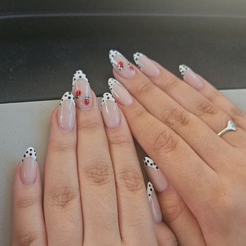 Unique Nails Spa - Results - Nails by Mia - Nail Salons Near Me - Austin, Texas