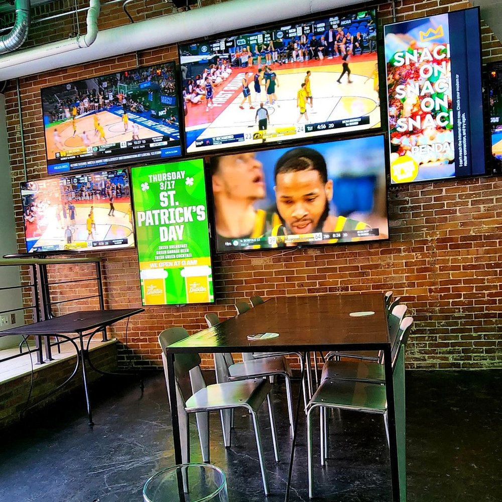 Braxton Brewing - Cincinnati - March madness and green St Patty's beer! - Breweries Near Me - Cincinnati, Ohio