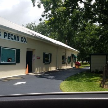 B & B Pecan Co - entrance to retail store - Specialty Food Near Me - Fairhope, Alabama