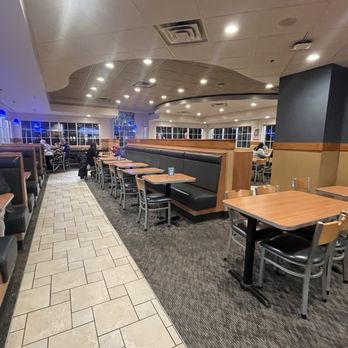 Culver's - Interior - Ice Cream & Frozen Yogurt Near Me - Eagan, Minnesota