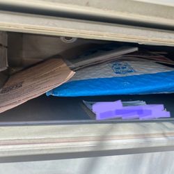 US Post Office - Lazy mail man not even knocking on my door. DOORtag should be on a door