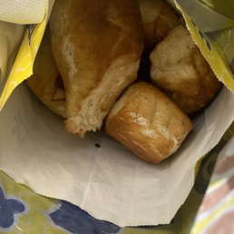 This pretzel bitz is so hard to chew asf and dry.