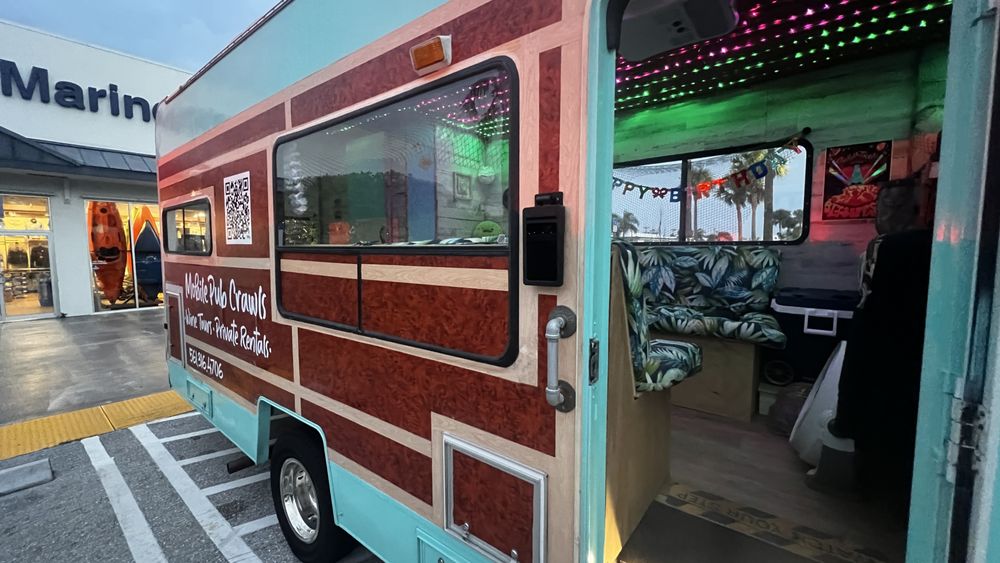 The Brews Cruiser Logo