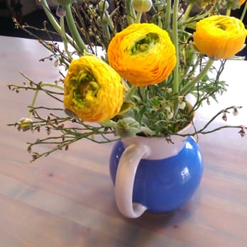 Café Largo - Cupcakes Near Me - Berlin, BE