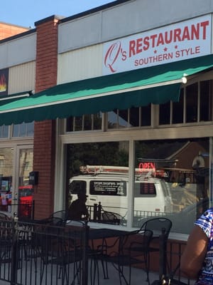 Qs Restaurant by null