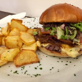 Foc i Oli - CHIVITO & POTATOES - Sandwiches Near Me - Barcelona, B
